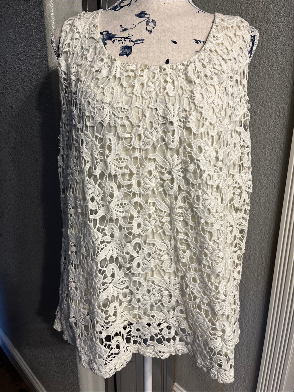 Lucky Brand 100% Cotton Cream Crochet Lace Sleeveless Blouse